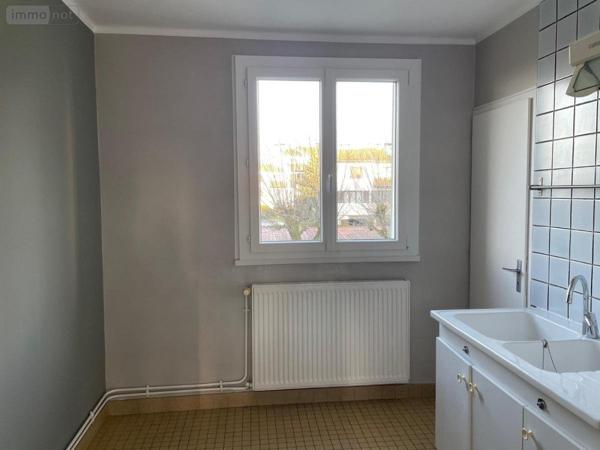 Appartement à louer à Dole dans le Jura (39100), ref : 39033-L436