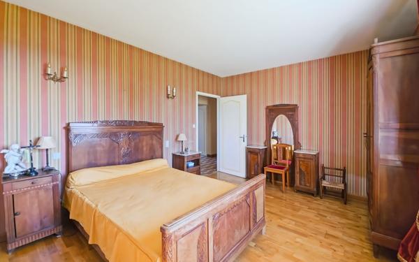 Maison à vendre    5 pièces • 166 m2 Verfeil