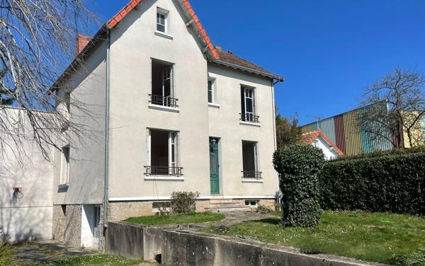 Maison à vendre    5 pièces •  Boussac