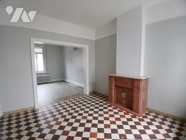 Maison de ville 3ch environ 80m² avec extérieur, idéal investisseur ou première acquisition