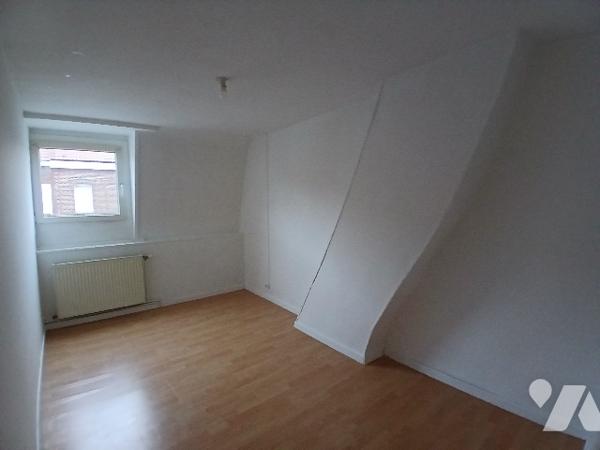 Maison de ville 3ch environ 80m² avec extérieur, idéal investisseur ou première acquisition