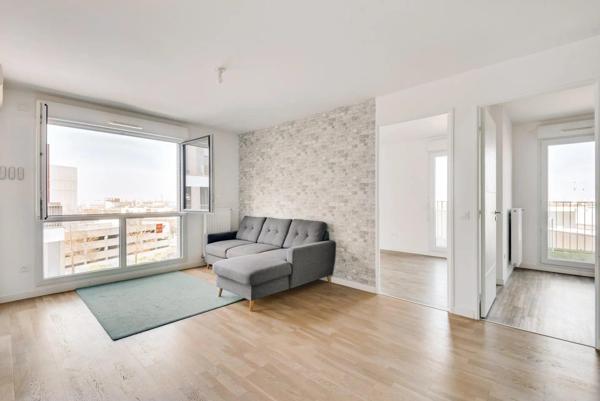 Spacieux 3 pièces avec terrasses à Romainville
