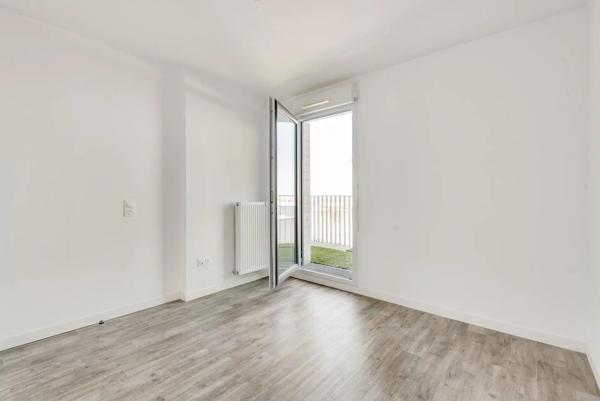 Spacieux 3 pièces avec terrasses à Romainville