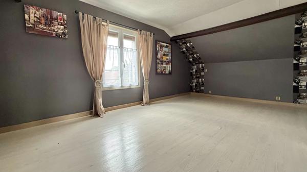 Maison Corbeil Essonnes 5 pièce(s) 130.56 m2