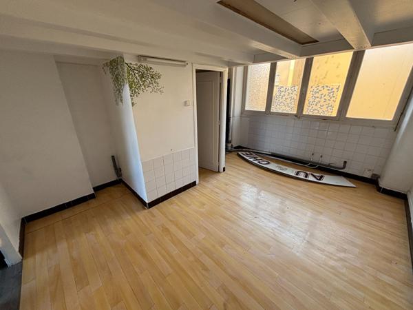 Local commercial Sisteron 2 pièce(s) 25.45 m2