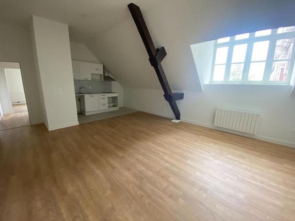 A LOUER : T3 à ROUBAIX • Boulevard Lacordaire - Résidence Barbieux • 860 € CC • Réf. 839-A207