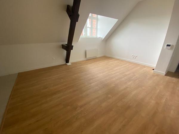 A LOUER : T3 à ROUBAIX • Boulevard Lacordaire - Résidence Barbieux • 860 € CC • Réf. 839-A207