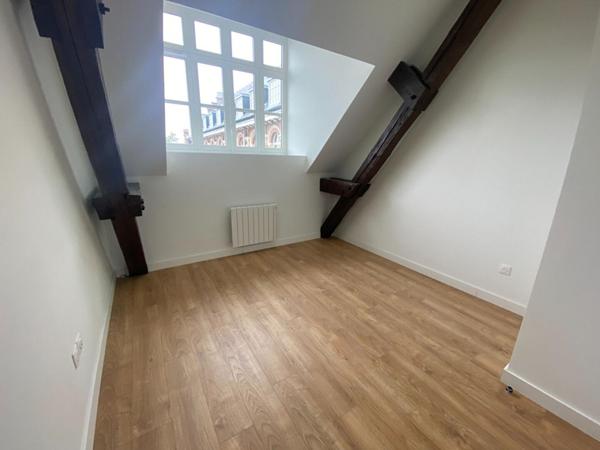 A LOUER : T3 à ROUBAIX • Boulevard Lacordaire - Résidence Barbieux • 860 € CC • Réf. 839-A207