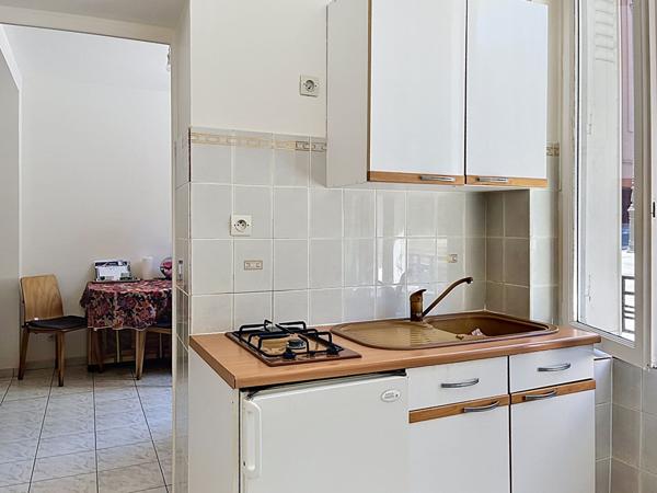 Appartement Suresnes 1 pièce(s) 16 m2