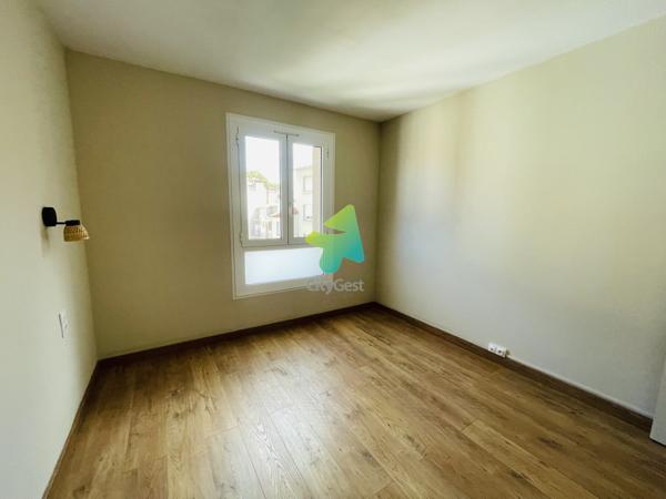 APPARTEMENT T3 AVEC TERRASSE