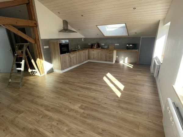 Location Appartement 2 pièces Mazet-Saint-Voy (43520) - centre-ville