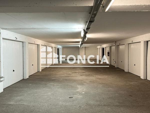 Location Parking 12 m² - 19 AVENUE DE PARIS Orleans 45000