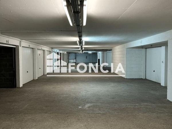 Location Parking 12 m² - 19 AVENUE DE PARIS Orleans 45000