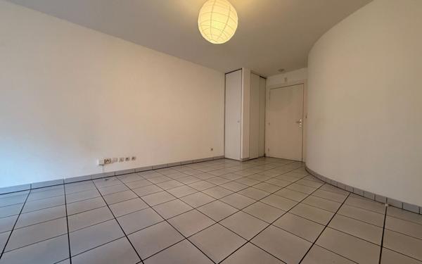Appartement à louer    2 pièces • 42,06 m2 Colomiers