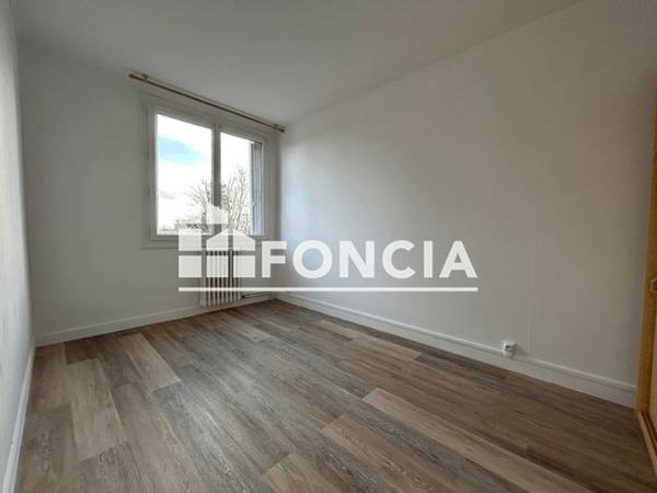 Location Appartement 3 pièces 65 m² - RESIDENCE DE L'AQUEDUC - 15 RUE DE LA JEUNESSE Poitiers 86000