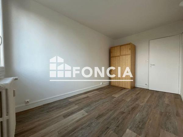 Location Appartement 3 pièces 65 m² - RESIDENCE DE L'AQUEDUC - 15 RUE DE LA JEUNESSE Poitiers 86000