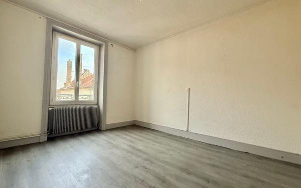 Appartement à vendre    3 pièces • 64,58 m2 Gray