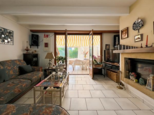 Appartement
         3 pièces
        - 76 m² 290 000 € *