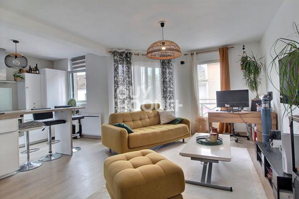 A vendre - Chilly Mazarin T2 pièces, 43.75m² avec balcon et box en sous-sol