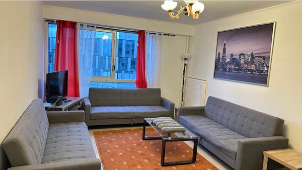 Très bonne rentabilité locative - Appartement très lumineux au 10 ème étage à Courbevoie 3 pièce(s) 51 m2