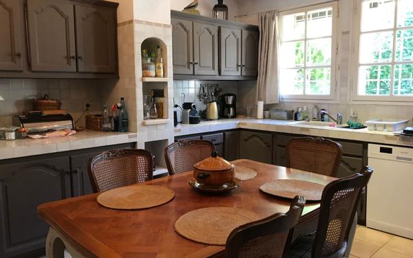 Maison à vendre    6 pièces • 160 m2 Vaison-la-Romaine