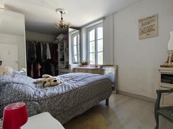 Propriété de charme 7 pièces  245 m² À deux pas de la Vallée des Singes de Romagne