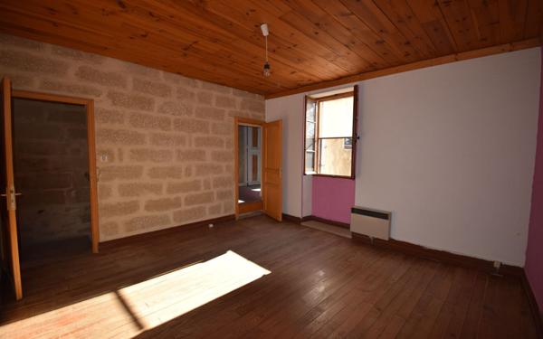 Maison à vendre    3 pièces •  Saint-Quentin-la-Poterie