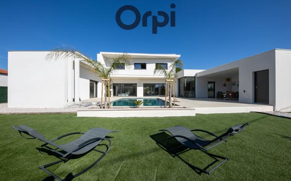 Maison à vendre    6 pièces • 280 m2 Le Soler