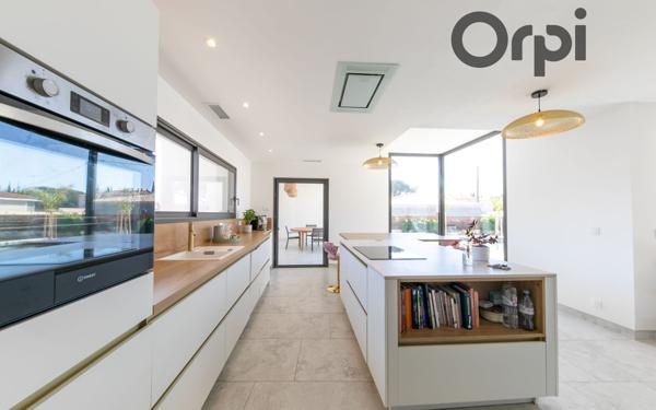 Maison à vendre    6 pièces • 280 m2 Le Soler