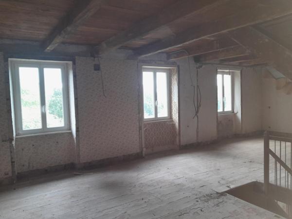 CORPS DE FERME AVEC DEPENDANCES TERRAIN ET VERGER