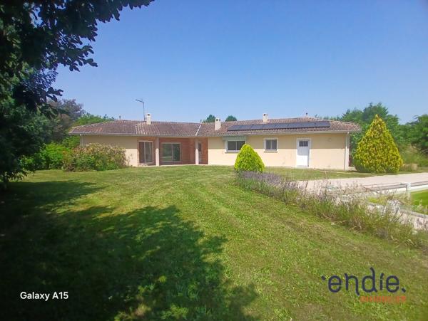 Maison de plain pied de 162 m² avec piscine, pool house, double garage à HAGETMAU