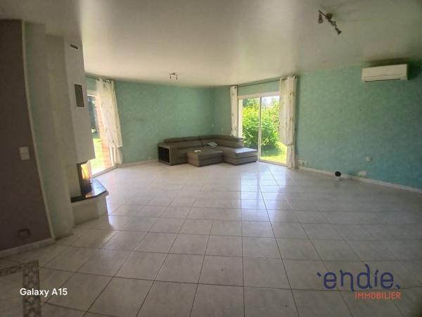 Maison de plain pied de 162 m² avec piscine, pool house, double garage à HAGETMAU