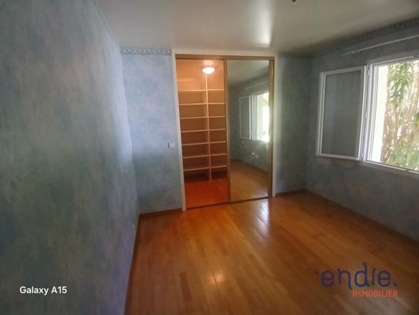 Maison de plain pied de 162 m² avec piscine, pool house, double garage à HAGETMAU