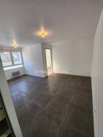 Immeuble à vendre 8 pièces de 205 m²