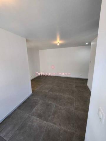 Immeuble à vendre 8 pièces de 205 m²