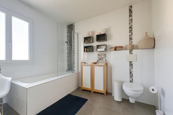 Maison mitoyenne de 163m2 à Saulon-La-Rue