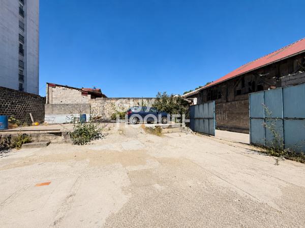Terrain à vendre