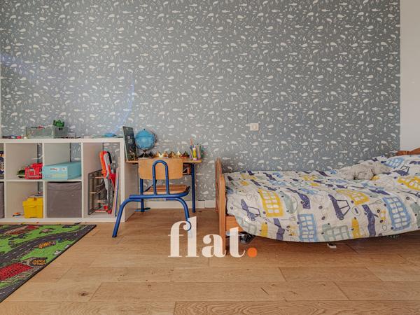 MAISON NON MITOYENNE | 161 m² | 4 CHAMBRES + BUREAU | RÉNOVÉE | DOUBLE GARAGE |