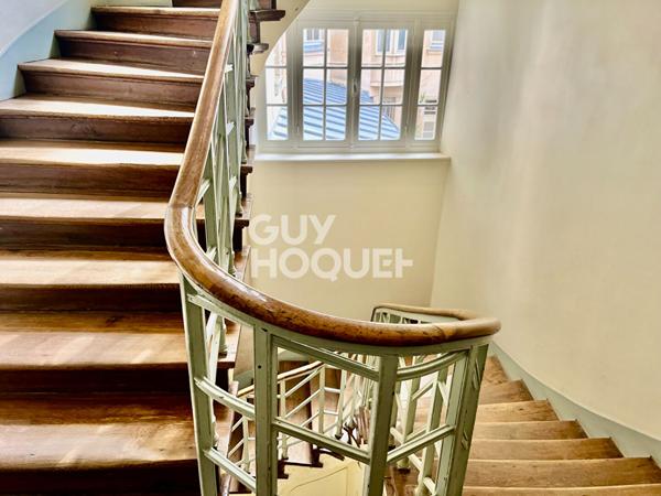 Versailles Saint Louis - Appartement 78.61 m2 rare et atypique