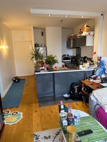 Garches (92380) 2P VUE TOUR EIFFEL