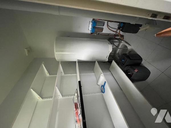 Pavillon de plain-pied de 2007 en très bon état sur terrain de 2 352 m2.