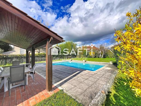 Castelginest: 151 m², piscine, 845 m²