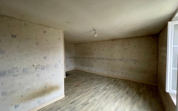 Maison à vendre    4 pièces •  Saint-Amand-Montrond