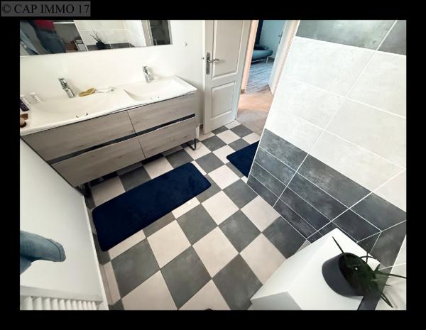 Maison de 100,75 m² en vente à AXE LA ROCHELLE - NIORT