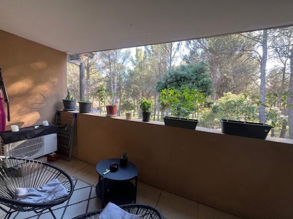 Saumane-de-Vaucluse (84800) SAUMANE DE VAUCLUSE dans résidence sécurisée, au calme joli appartement T2 avec terrasse.