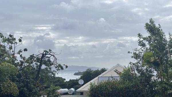Studio prêt à être loué dès le lendemain de l'acquisition, vendu meublé et équipé à 5mn à pied de la plage sinon vous pouvez profiter de la piscine.
