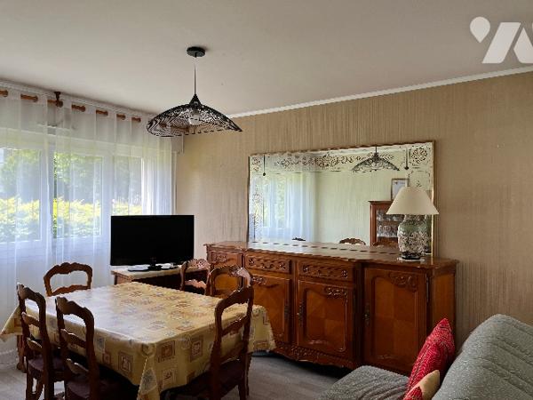 DINAN - RDC d'une petite copropriété - appartement rénové de 2 chambres