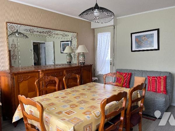 DINAN - RDC d'une petite copropriété - appartement rénové de 2 chambres