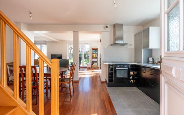 Maison à vendre    7 pièces • 130 m2 Maisons-Alfort