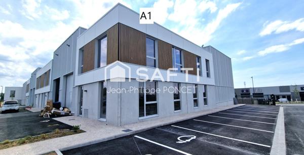 Batiment avec Entrepôt et bureaux programme neuf